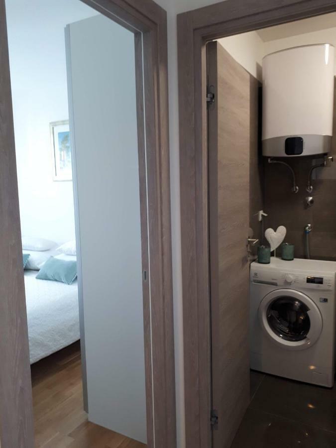 Apartment Eni With Garage Parking Сплит Екстериор снимка