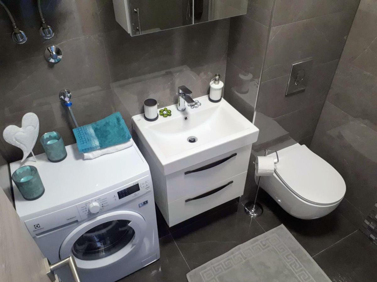 Apartment Eni With Garage Parking Сплит Екстериор снимка