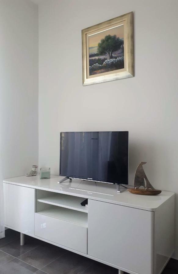 Apartment Eni With Garage Parking Сплит Екстериор снимка
