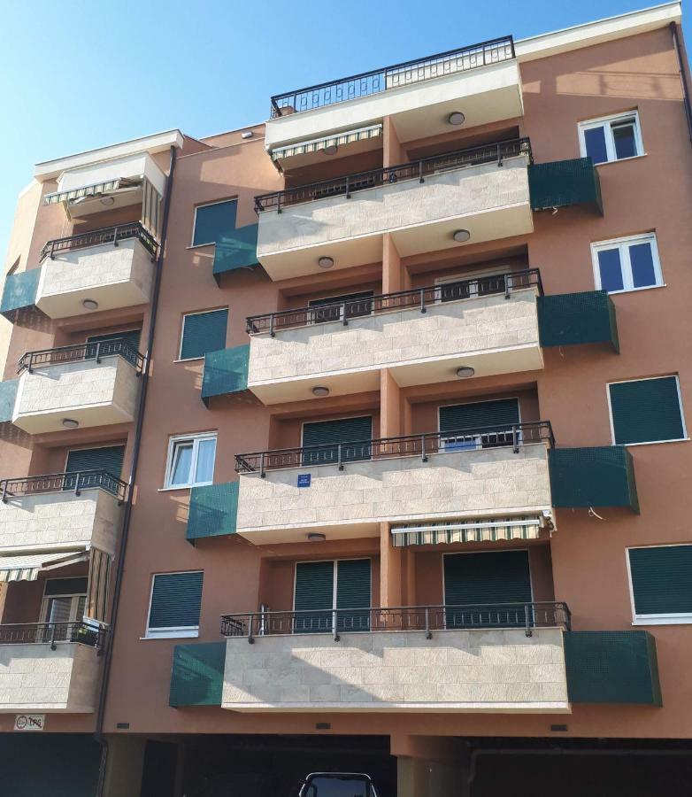 Apartment Eni With Garage Parking Сплит Екстериор снимка